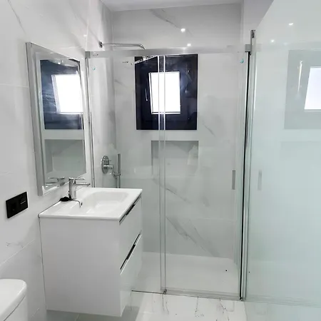 Con Piscina En Cerca Del Mar Holiday home